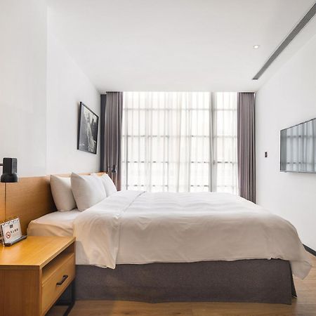 Bluesky Hotel Taichung Extérieur photo
