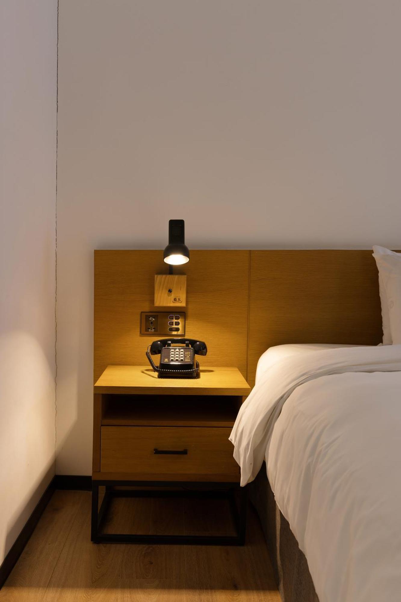 Bluesky Hotel Taichung Extérieur photo