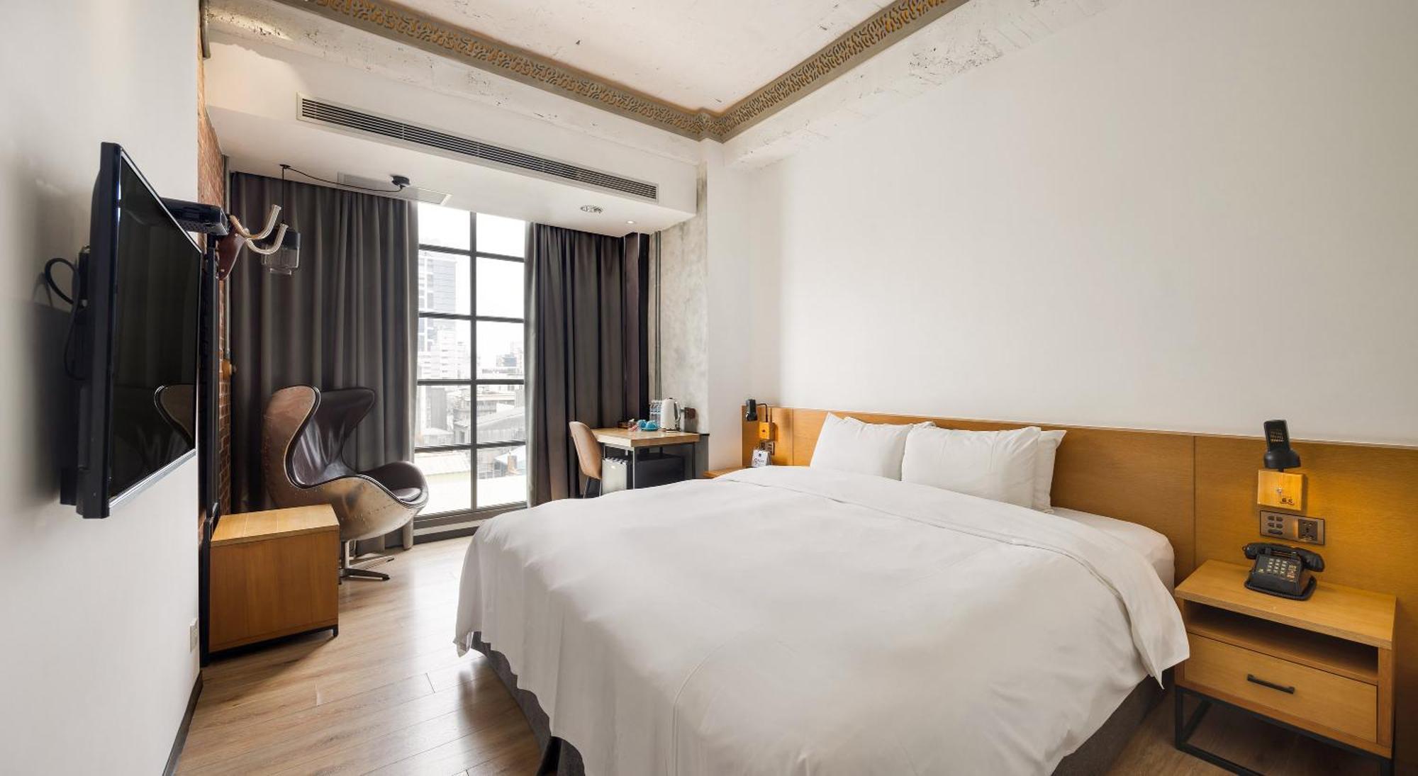 Bluesky Hotel Taichung Extérieur photo