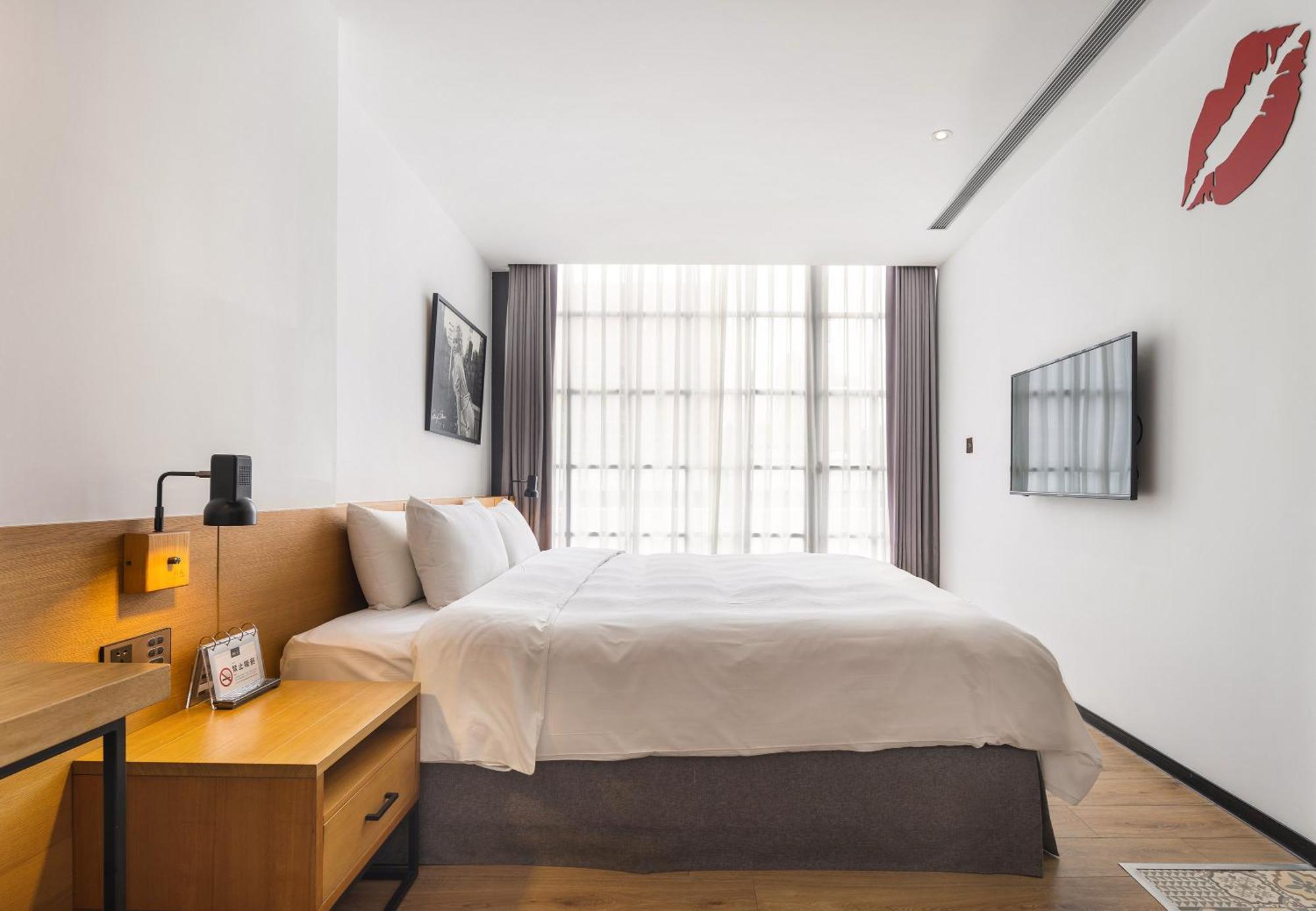 Bluesky Hotel Taichung Extérieur photo