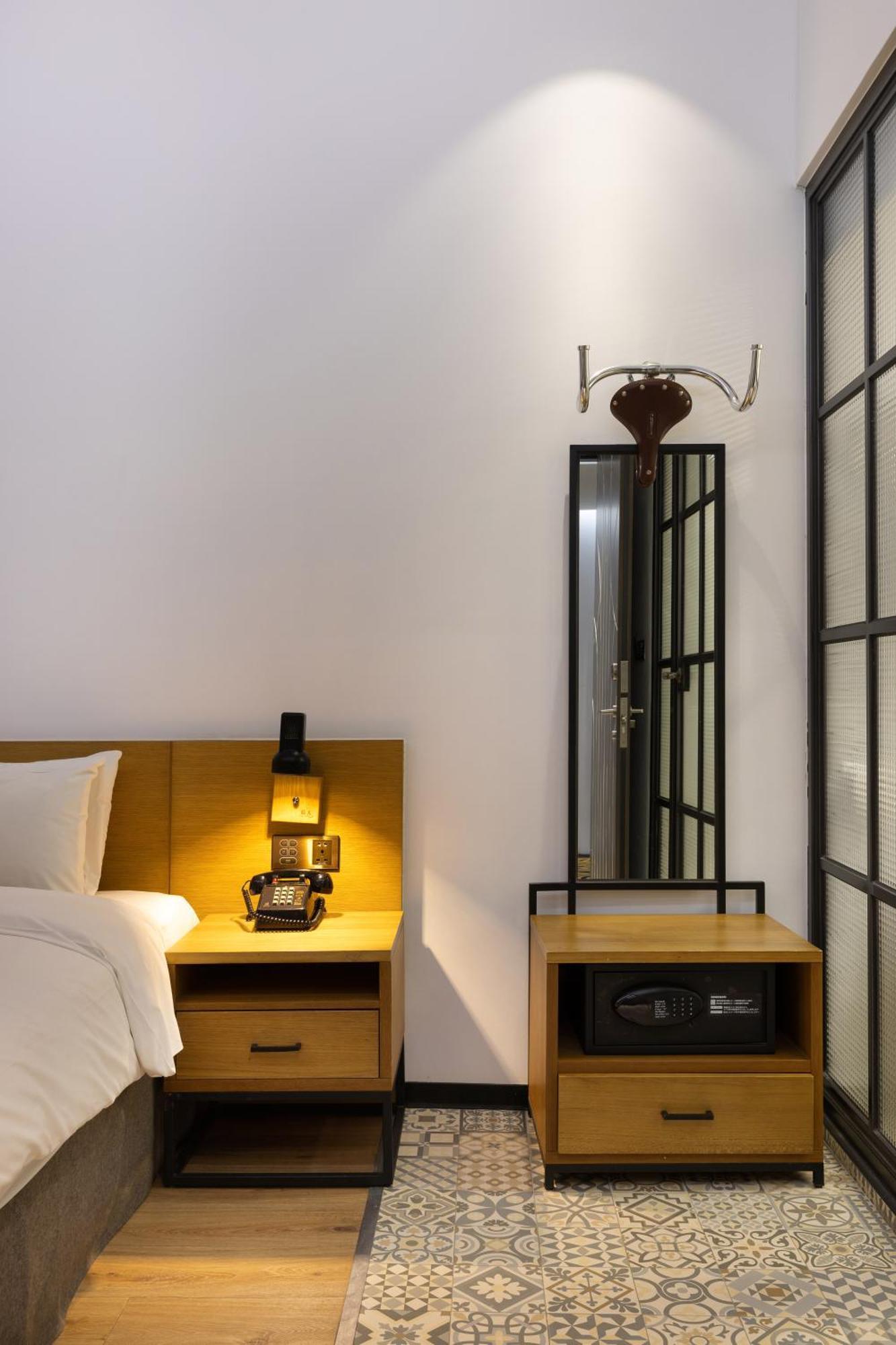 Bluesky Hotel Taichung Extérieur photo