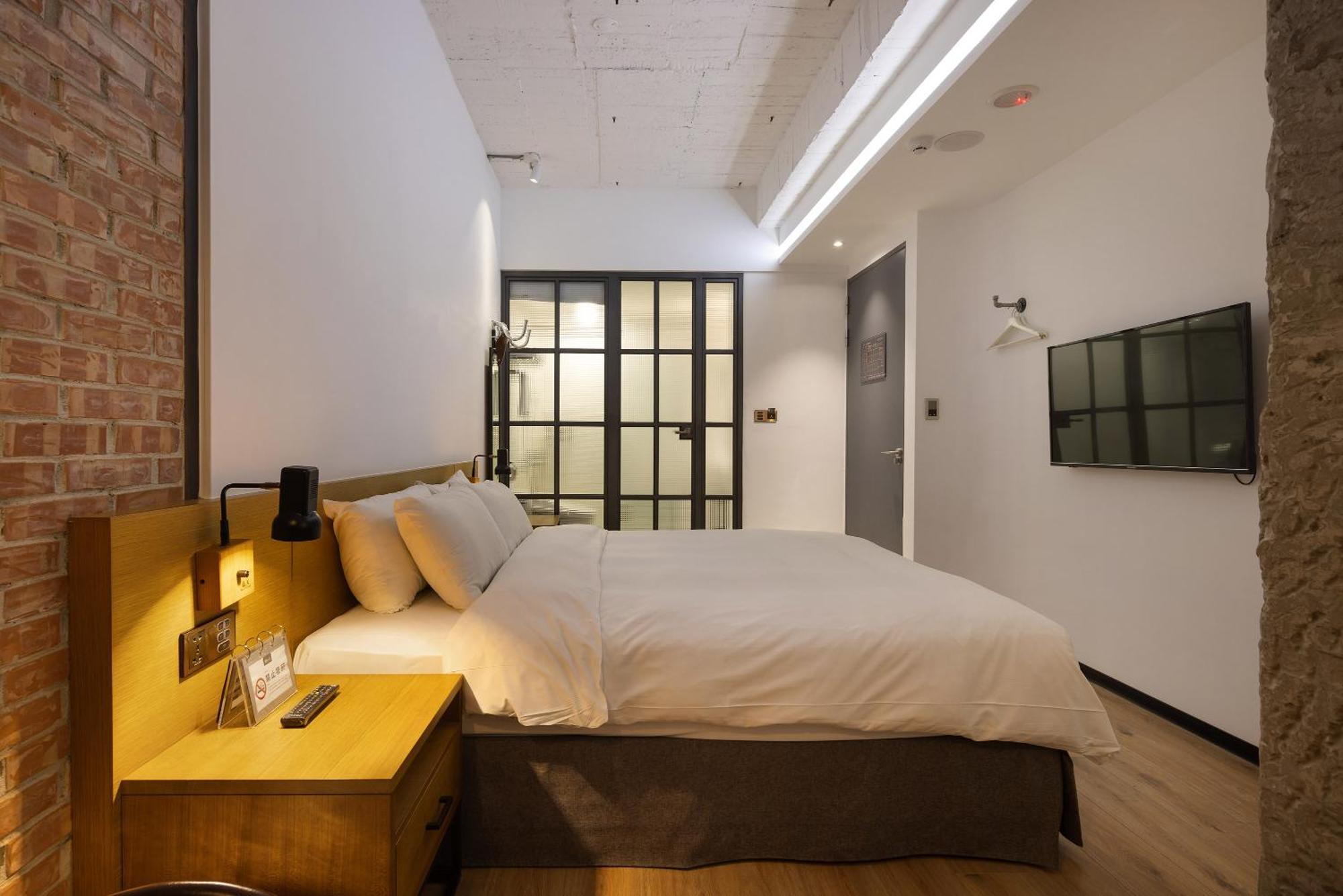 Bluesky Hotel Taichung Extérieur photo