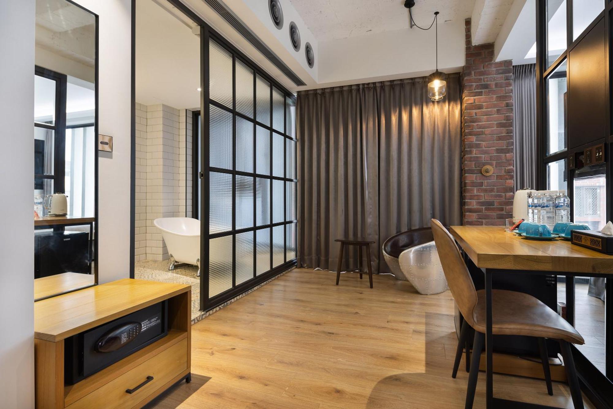 Bluesky Hotel Taichung Extérieur photo