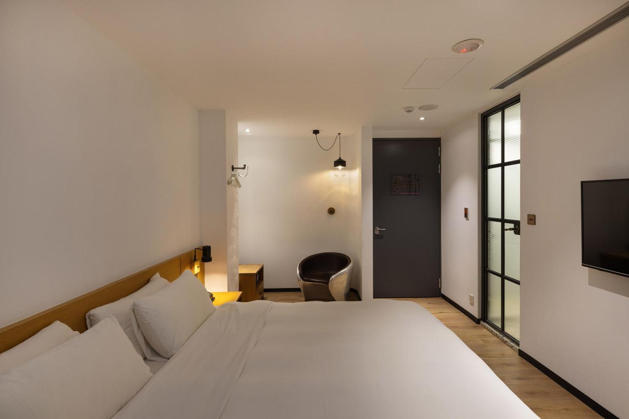 Bluesky Hotel Taichung Chambre photo